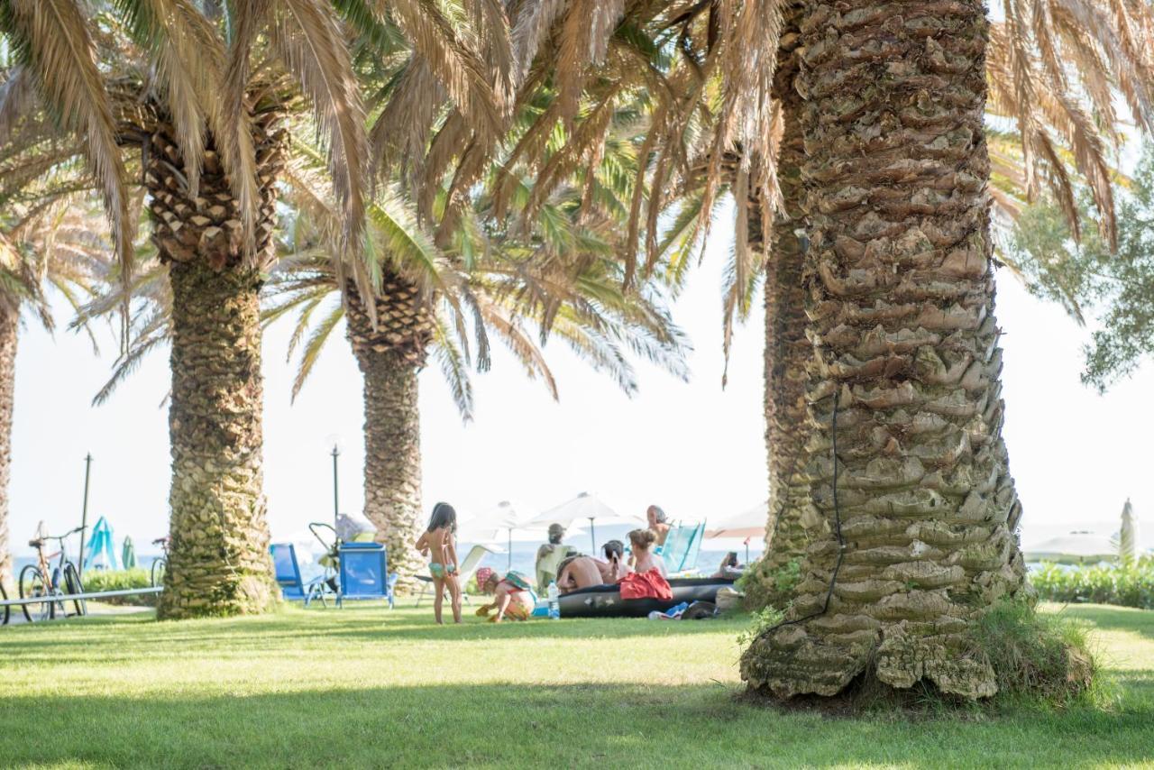 Happy Camp Mobile Homes In Castello Camping & Summer Resort Neos Marmaras Buitenkant foto