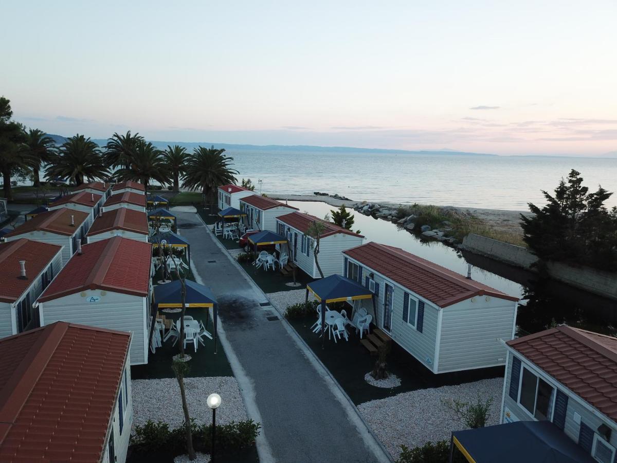 Happy Camp Mobile Homes In Castello Camping & Summer Resort Neos Marmaras Buitenkant foto