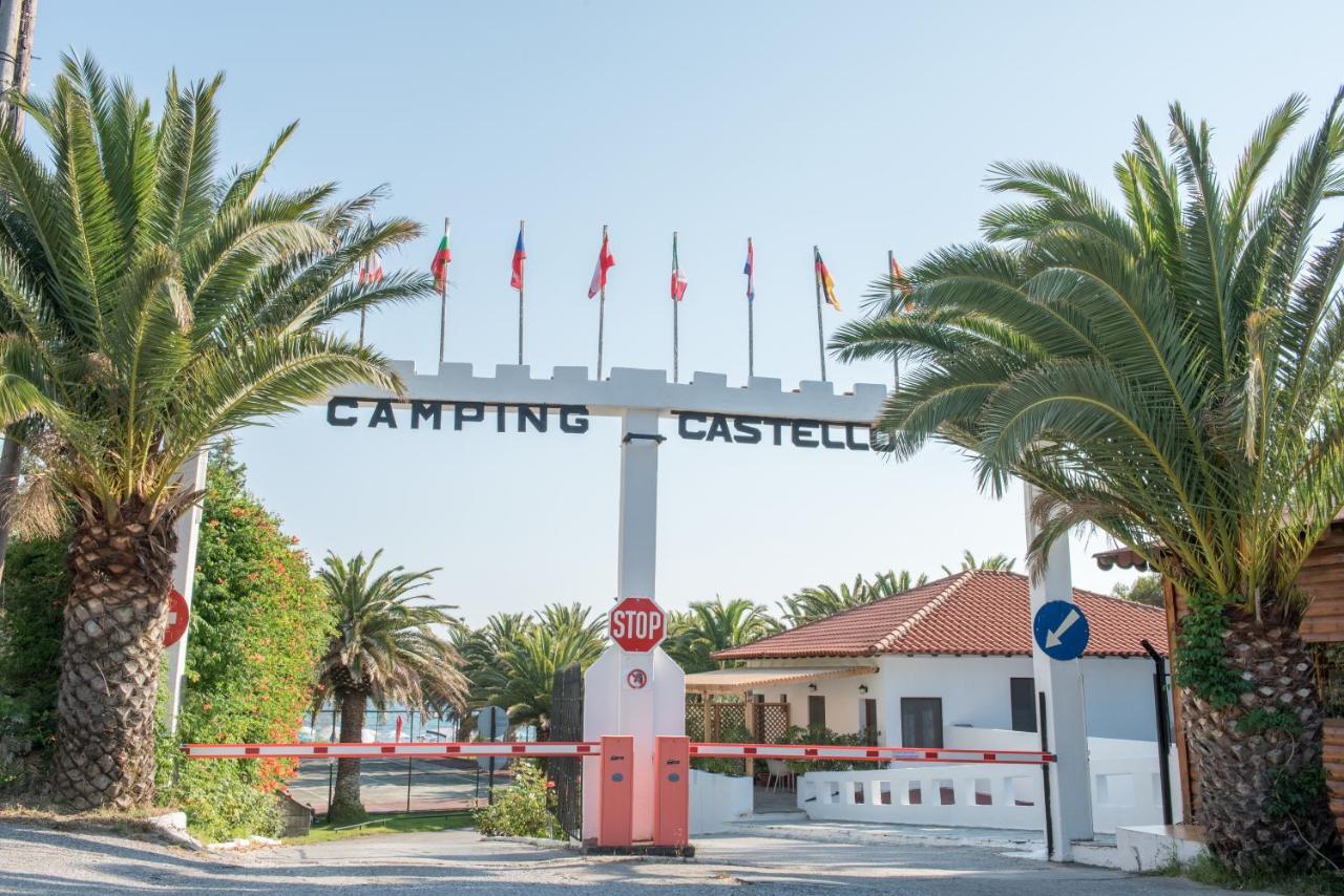 Happy Camp Mobile Homes In Castello Camping & Summer Resort Neos Marmaras Buitenkant foto